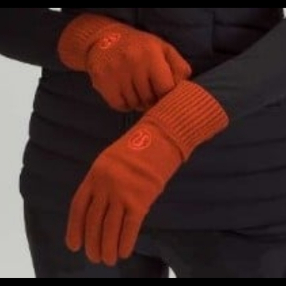 Lululemon Gloves